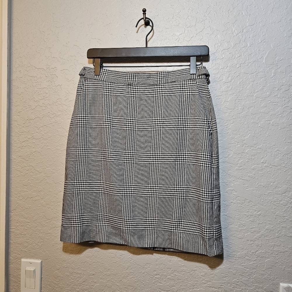 Tommy Hilfiger Black and White Printed Skirt Size 6